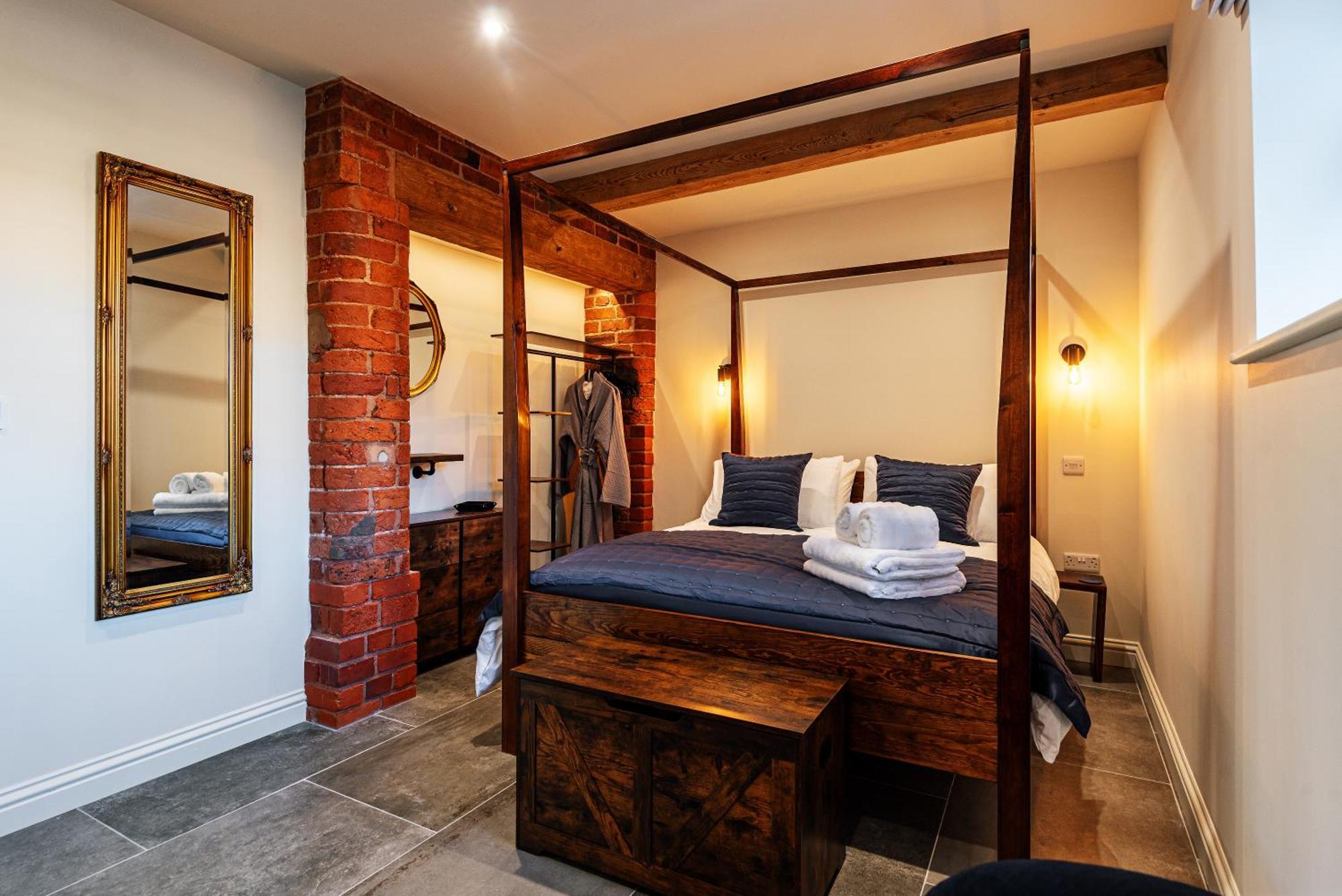 Villa Pigeon House - Unique Barn With Private Garden, Hot Tub And Wood Burner à Shrewsbury Extérieur photo