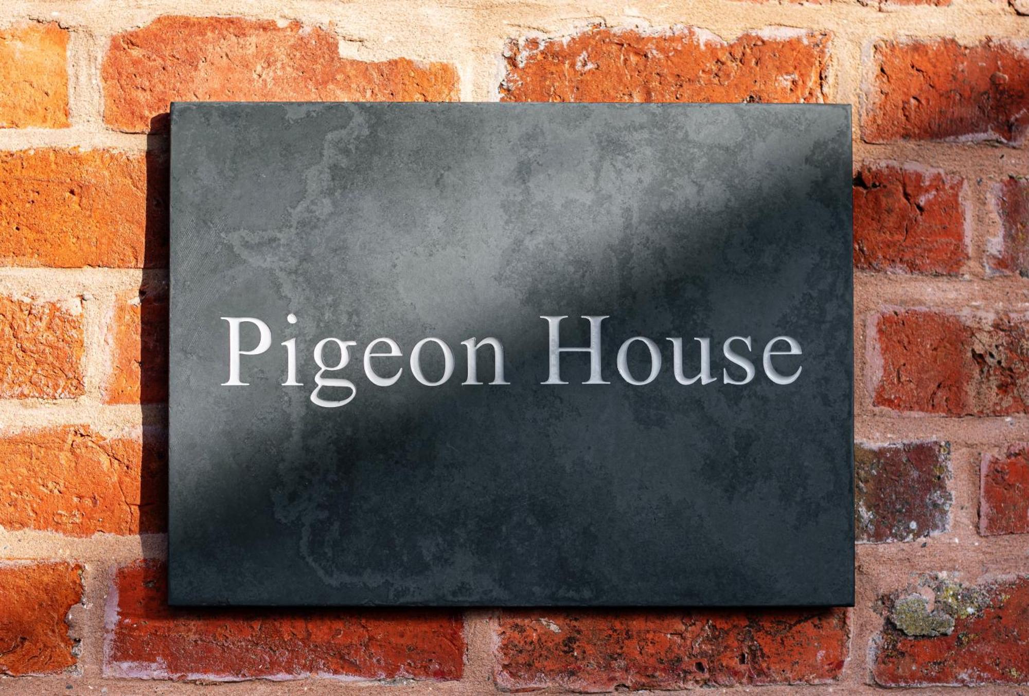 Villa Pigeon House - Unique Barn With Private Garden, Hot Tub And Wood Burner à Shrewsbury Extérieur photo